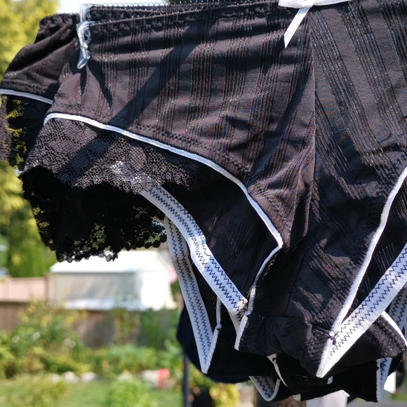 Rene Rofe Lace Trim Boy shorts - Picture 3 of 5